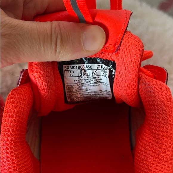 Fila Bold bright pink neon Sneakers owned by me not new but hardly warn - Picture 12 of 12